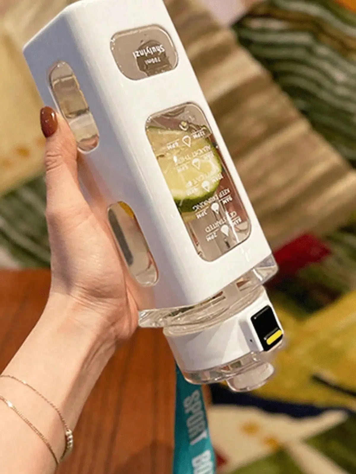 700ml Sports Water Bottle with Straw — Portable & Leak-Proof