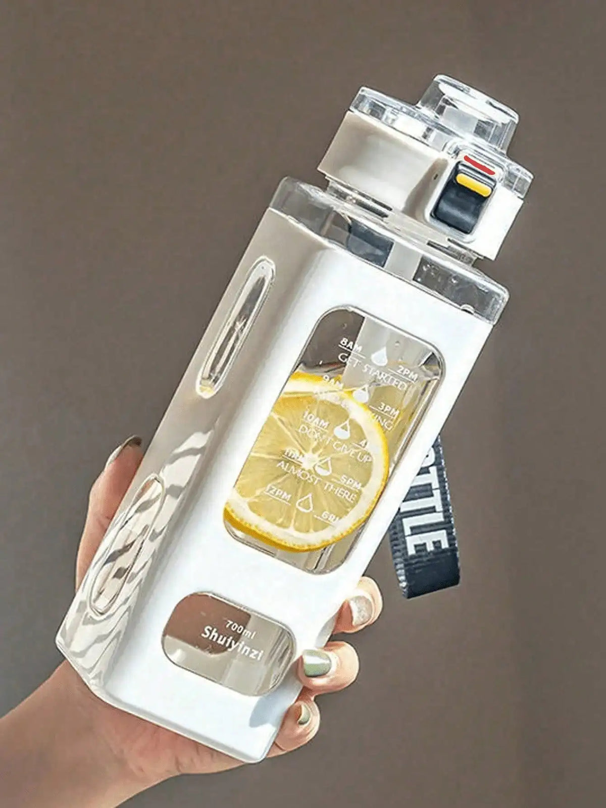 700ml Sports Water Bottle with Straw — Portable & Leak-Proof